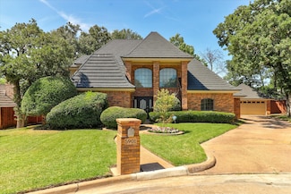 5901 Derek St, Arlington, TX 76016