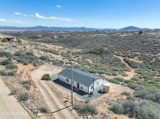9285 E Wolf Rd, Dewey-Humboldt, AZ 86327