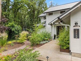15112 Quarry Rd, Lake Oswego, OR 97035