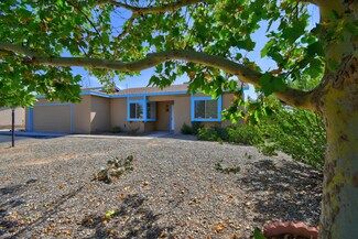 896 Sunflower Dr SW, Rio Rancho, NM 87124