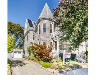 32 Rogers Ave, Somerville, MA 02144