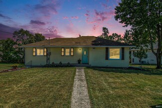 514 S Main St, Middlebury, IN 46540