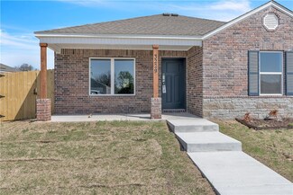 3229 Wolf Creek St, Springdale, AR 72764
