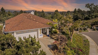 221 Via Tierra, Encinitas, CA 92024