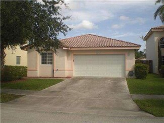 14743 Vista Luna Dr, Davie, FL 33325