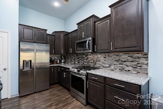 202 Paradise Hills Cir, Mooresville, NC 28115