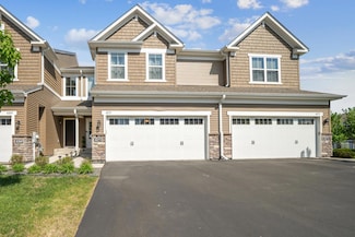 4271 Corn Silk Ln, Woodbury, MN 55129