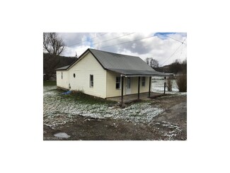 923 Washington St, Bergholz, OH 43908