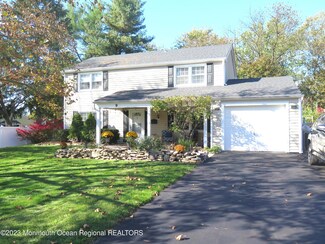 9 Ithan Ln, Matawan, NJ 07747