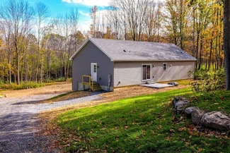 261 School St, Shoreham, VT 05770