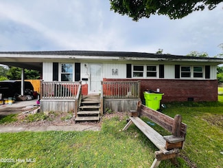 918 Greenfield Heights Blvd, Havelock, NC 28532