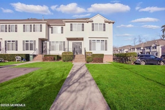 16 Grassmere St, Lakewood, NJ 08701