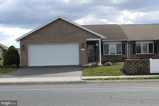 197 Parkwood Dr Unit 320, Chambersburg, PA 17201