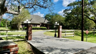 14702 Pine St, Santa Fe, TX 77517