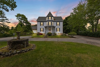 543 Newport Ave, Attleboro, MA 02703