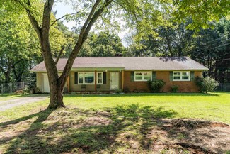 135 Riverdale Dr, Inman, SC 29349