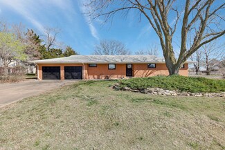 230 S Westview Rd, Andover, KS 67002