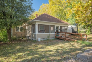 416 N Cass St, Carterville, MO 64835