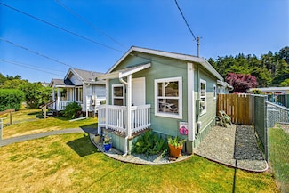 1924 Everding St, Eureka, CA 95503