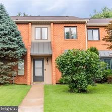 123 Caernarvon Ct, Exton, PA 19341