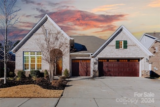 2606 Livery Stable Dr, Matthews, NC 28105