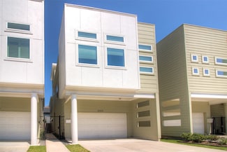 2210 Hutchins St, Houston, TX 77003