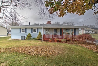 355 S Smith St, Forsyth, IL 62535