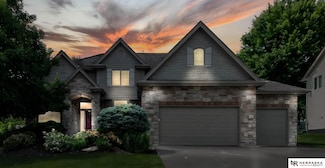 19273 Williams St, Omaha, NE 68130
