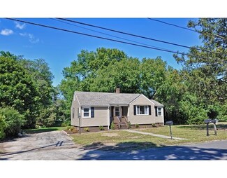 1036 Middleboro Ave, East Taunton, MA 02718