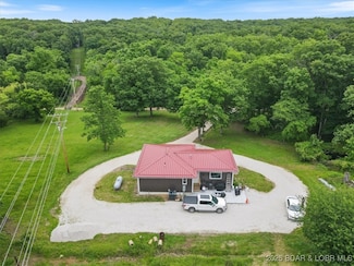 31126 Copperfield Rd, Gravois Mills, MO 65037