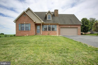 4 Red Hawk Dr, Shippensburg, PA 17257