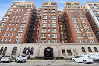 5300 S Shore Dr Unit 59, Chicago, IL 60615
