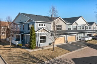 1825 Columbia Ln Unit 8, Chanhassen, MN 55317