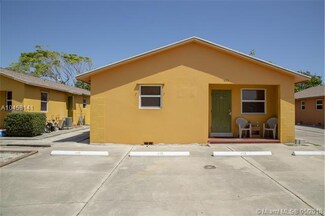 419 W Pine St, Lantana, FL 33462