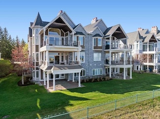 4064 Harborview Ridge, Petoskey, MI 49770