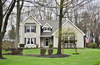 5175 Woodlawn Dr, Schenectady, NY 12303