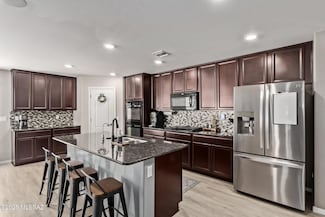 7521 Kinnison Wash Loop, Tucson, AZ 85730