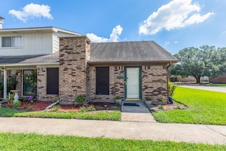 6646 Lexington Dr, Beaumont, TX 77706