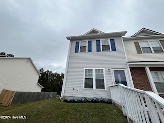 110 Pinegrove Ct, Jacksonville, NC 28546