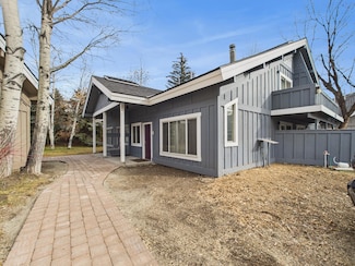 216 Pinewood Ln Unit A3, Ketchum, ID 83340