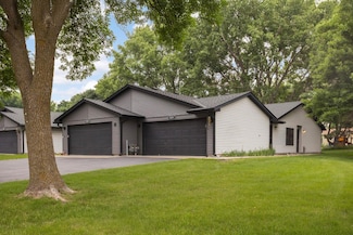 8824 134th St W, Saint Paul, MN 55124
