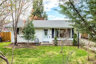 529 Pearl St, Medford, OR 97504