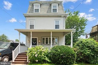 1009 Pennsylvania Ave, Prospect Park, PA 19076