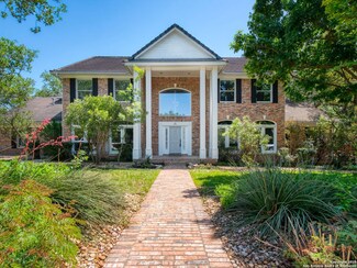 26 Palace Place Dr, San Antonio, TX 78248