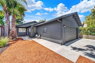 7 Bremen Ct, Napa, CA 94558