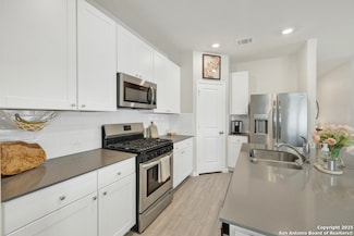 9149 Honey Mesquite, Seguin, TX 78155