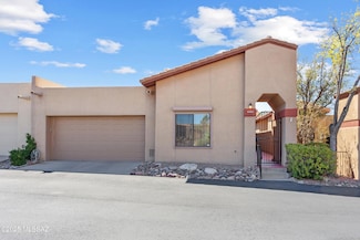 6137 N Pascola Cir, Tucson, AZ 85718