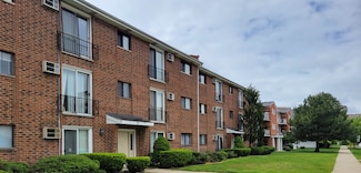 1239 Harding Ave Unit D2, Des Plaines, IL 60016