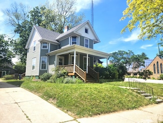 1528 Taylor Ave, Racine, WI 53403