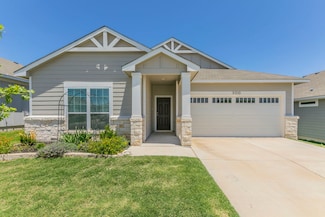 500 Oxford Ln, Troy, TX 76579